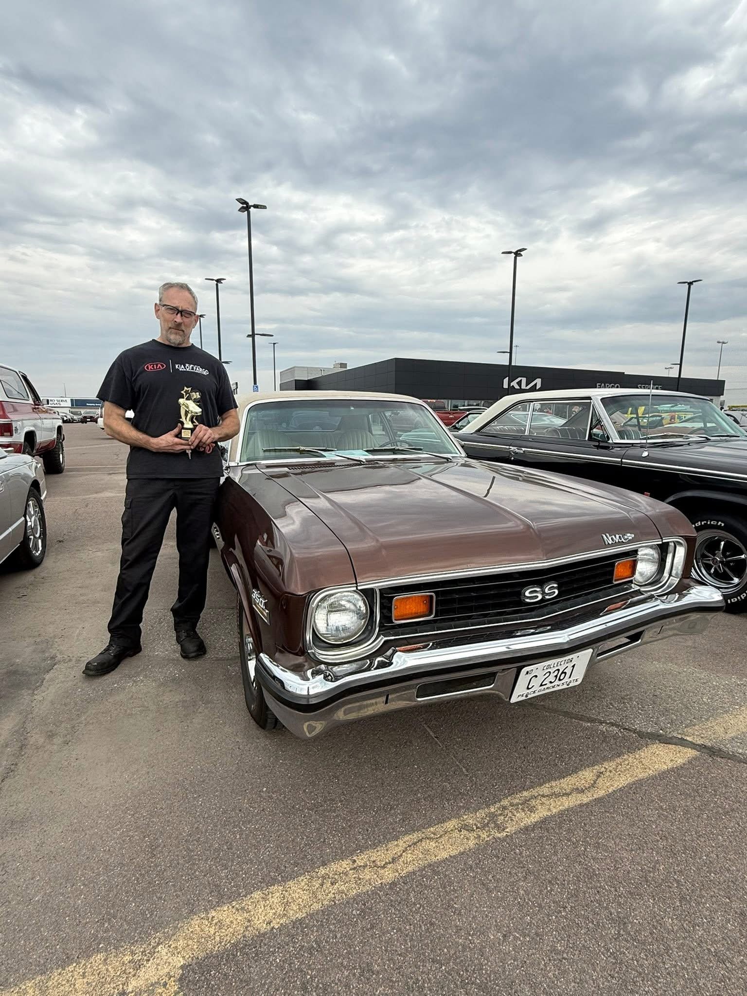 Mazda Kia Fargo Car Show Photo