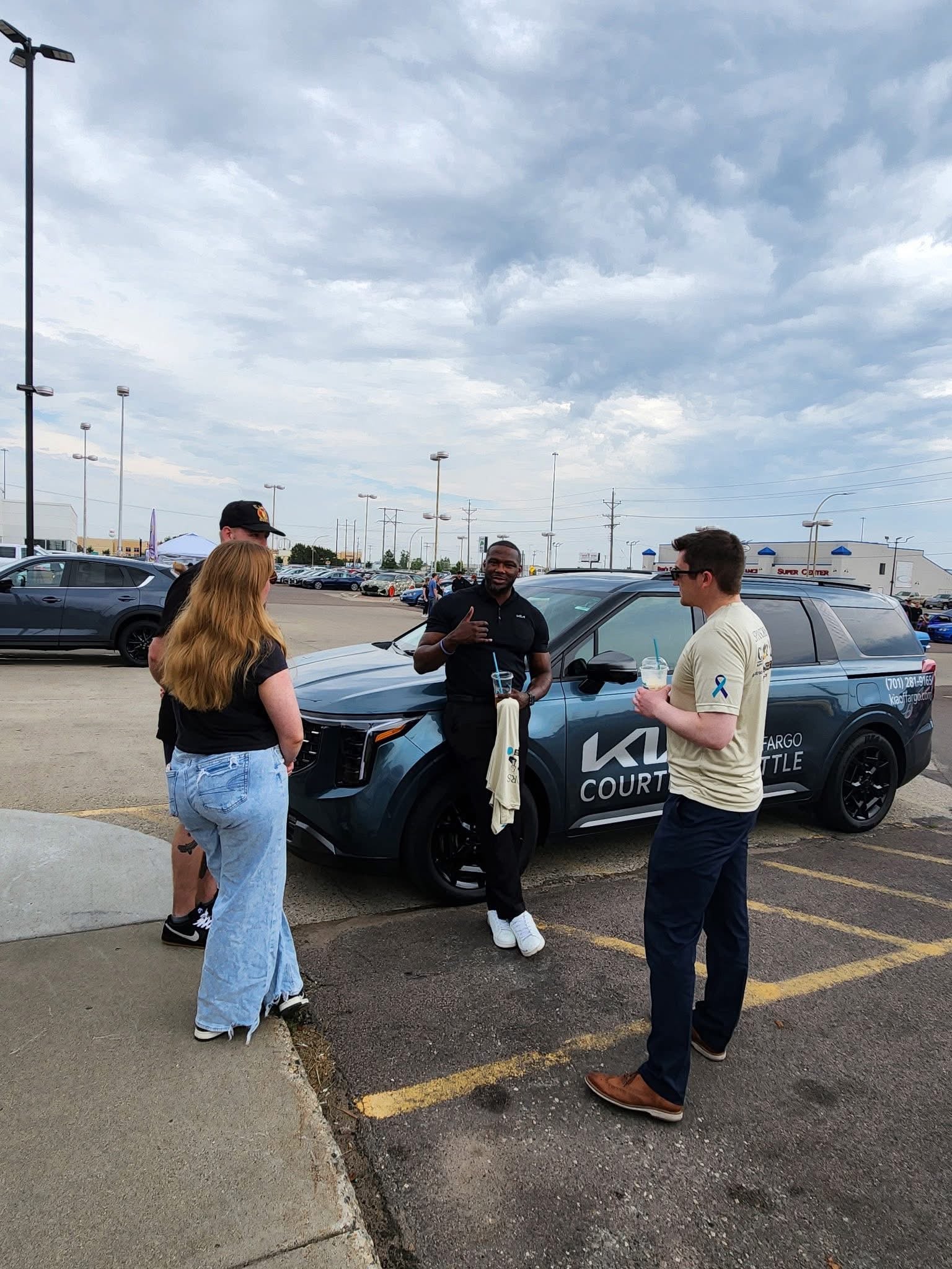 Mazda Kia Fargo Car Show Photo